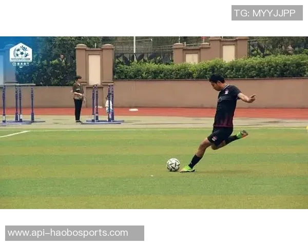 杨飞在足球赛场上的精彩表现与未来发展潜力分析