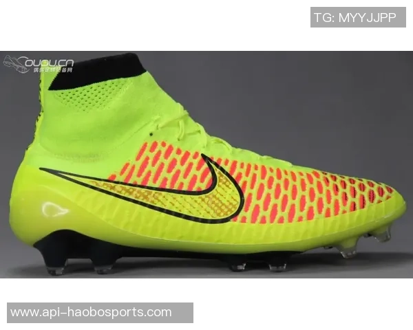 耐克足球鞋的独特优势与性能解析让你在球场上尽显风采